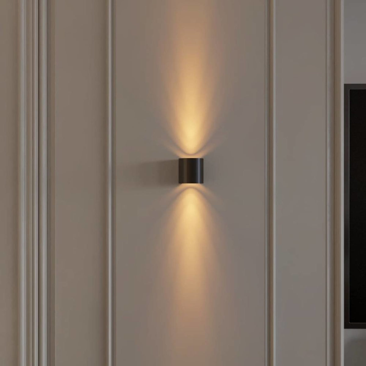 Minimalist Aluminum Wall Light With Warm LED Glow — James New York