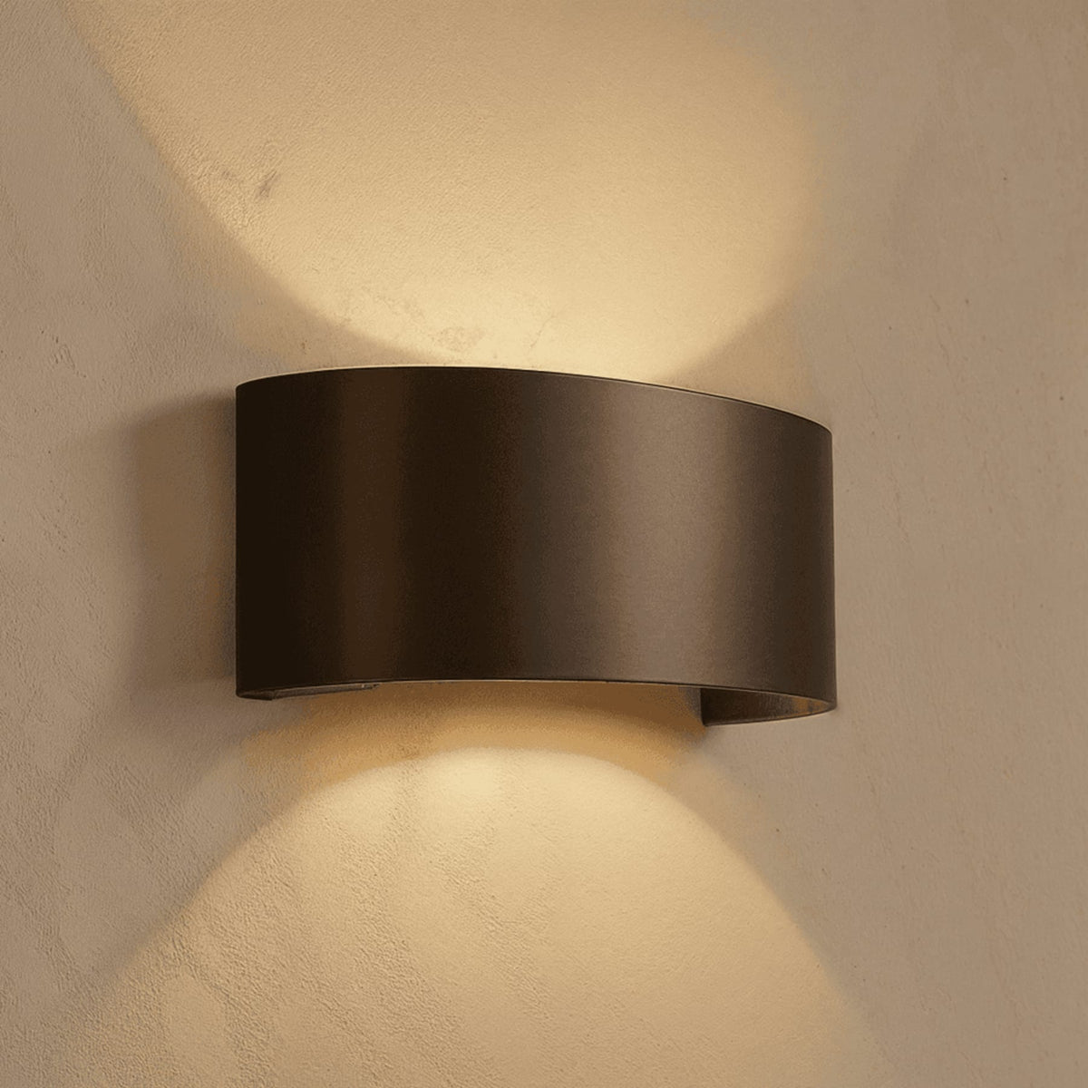 Minimalist Aluminum Wall Light With Warm LED Glow — James New York